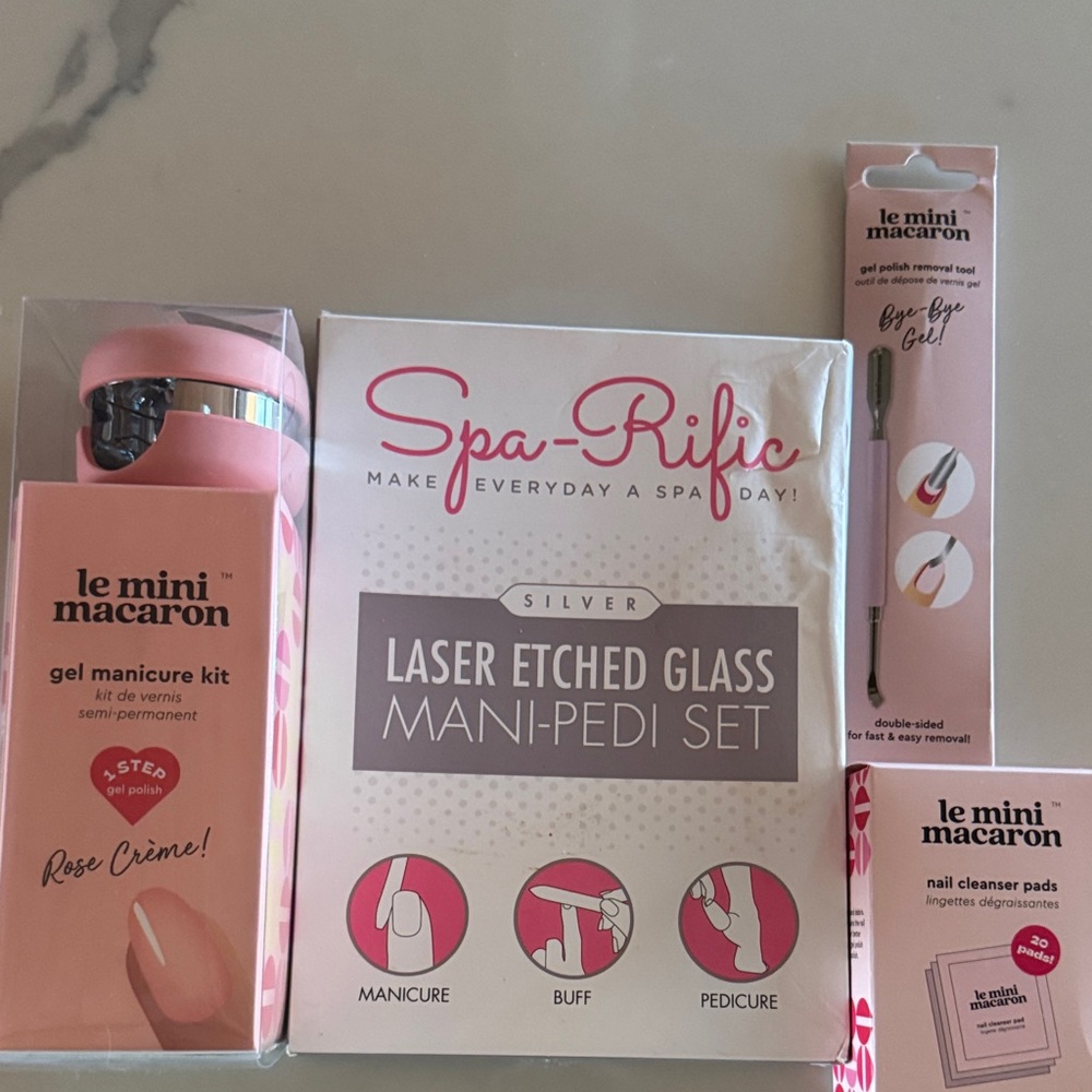 Pink Gel Manicure Kit & Spa-Rific Silver Glass Mani-Pedi Set